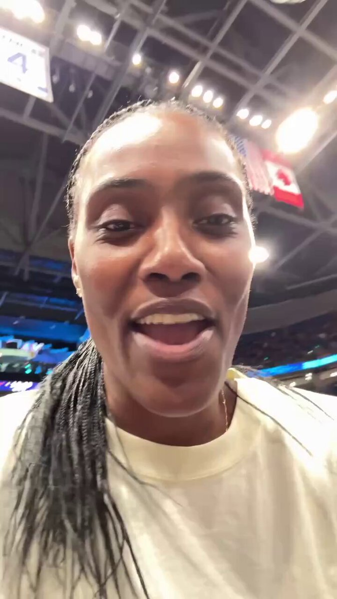 WNBA legend Sylvia Fowles checkin' in watching Texas Women's Basketball vs. South Carolina Women's Basketball in the Final Four 🔥