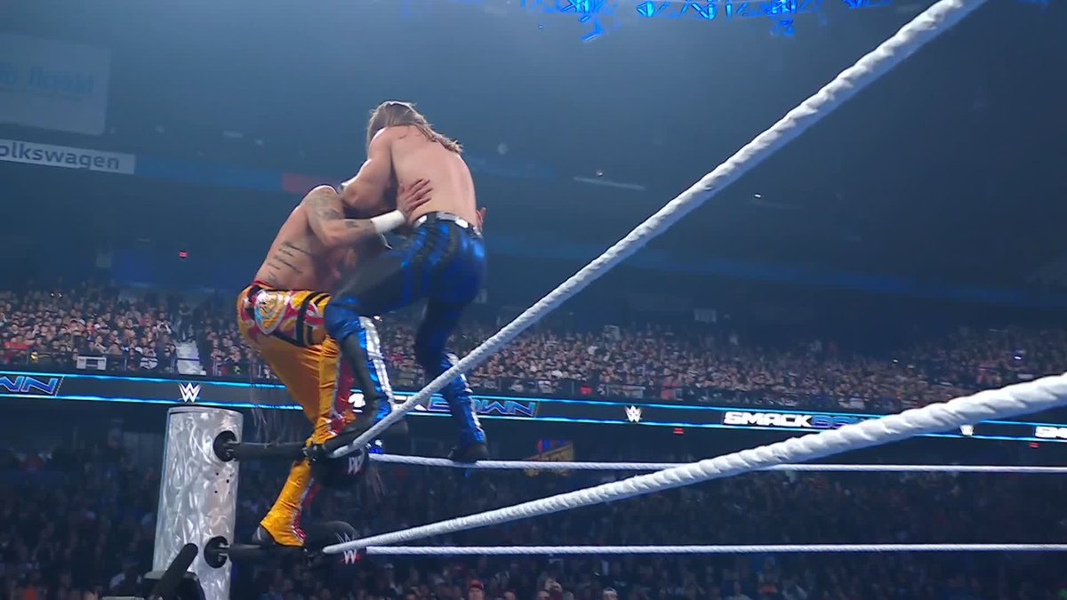 .Nathan Frazer is putting up a fight! 👊 #SmackDown