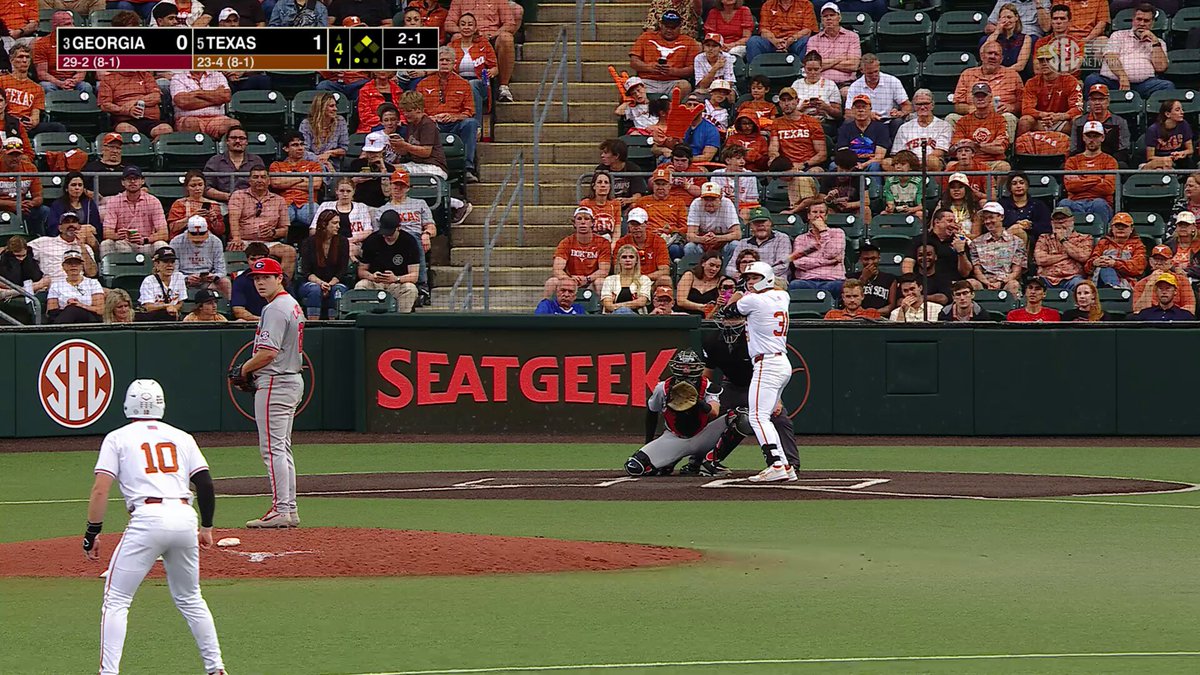 it's a Borba bomb 💣 #HookEm | Casey Borba