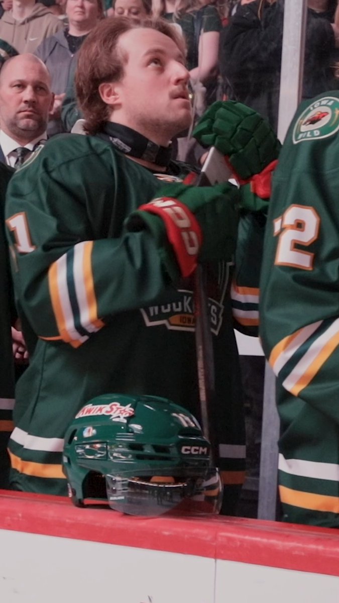 Wookiee lap for Gunnarwolfe Fontaine 👏 That first American Hockey League game feeling... soak it all in Gunnarwolfe! 🥹 #ItStartsInDSM x Ohio State Men's Hockey