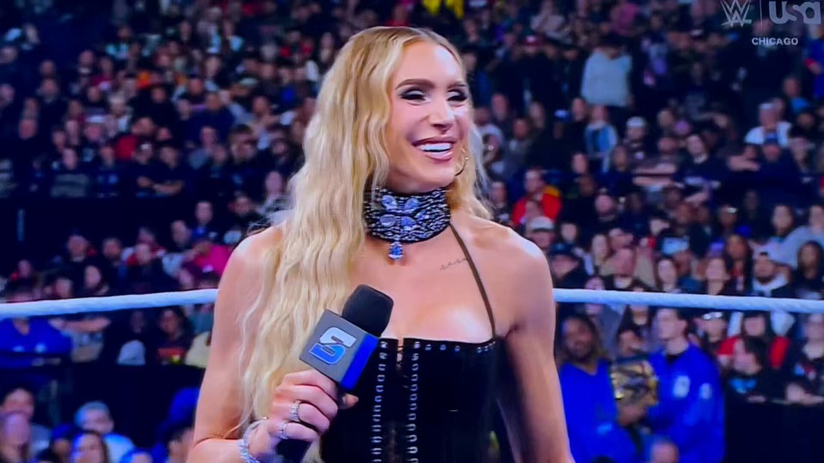 TIFFANY STRATTON BROUGHT UP CHARLOTE FLAIR GETTTING DIVORCED NAH THIS IS INSANE #SmackDown