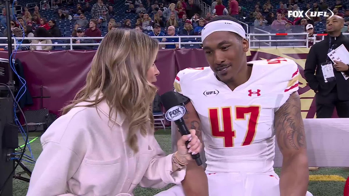 🤣 Jenny Taft had to ask Birmingham Stallions' DeMarquis Gates about playing with floss in his mouth all game
