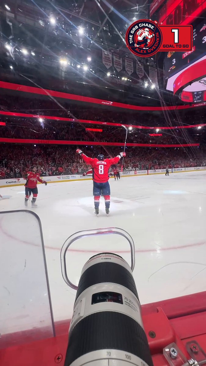 POV: You're on the glass and Alex Ovechkin just tied Wayne Gretzky for the most goals in NHL history 🤯 #Gr8Chase