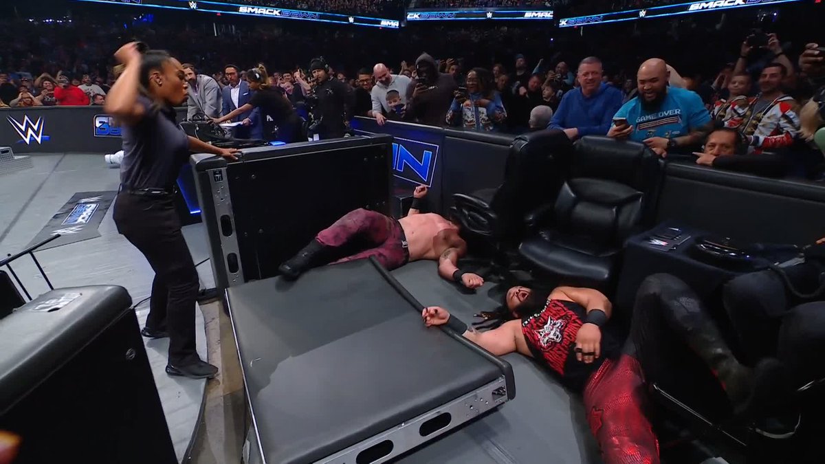 THROUGH THE BARRICADE! Braun Strowman is doing whatever it takes 😱 #SmackDown