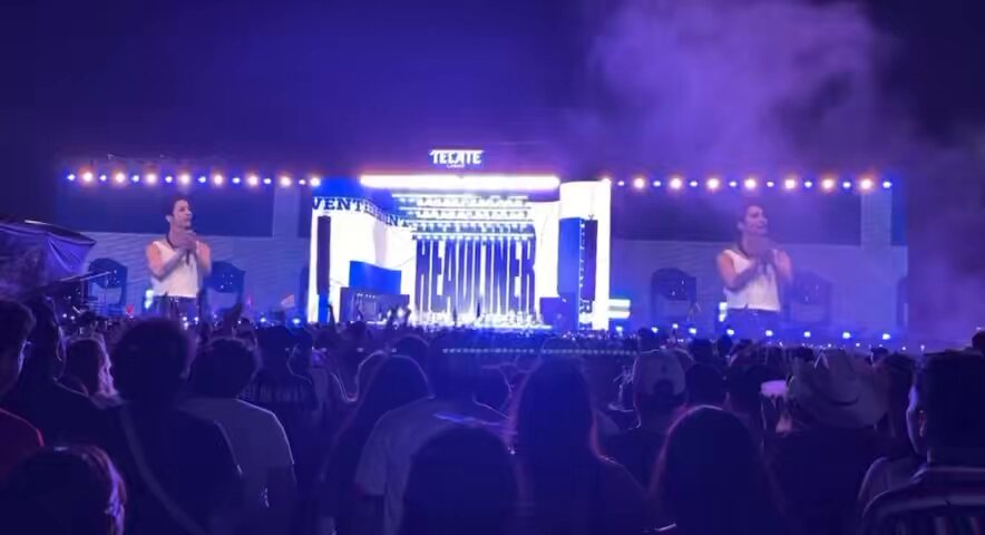 THE WAY THE CROWS VIBE AND CLAP DURING HEADLINER 😭