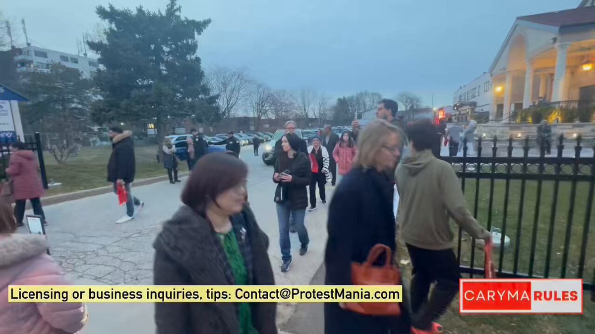 As protesters speak through a loudspeaker to attendees leaving Liberal leader Mark Carney’s event, one gentleman goes out of his way to take a swing at my videographer. “Elbows Up” in action? #cdnpoli #Scarborough #ProtestMania