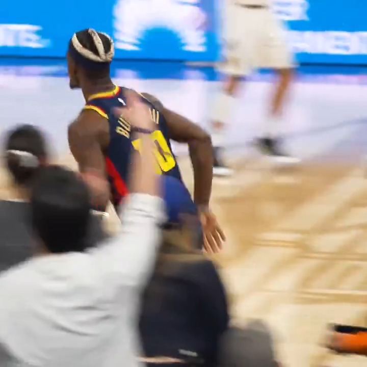 Jimmy delivers buckets