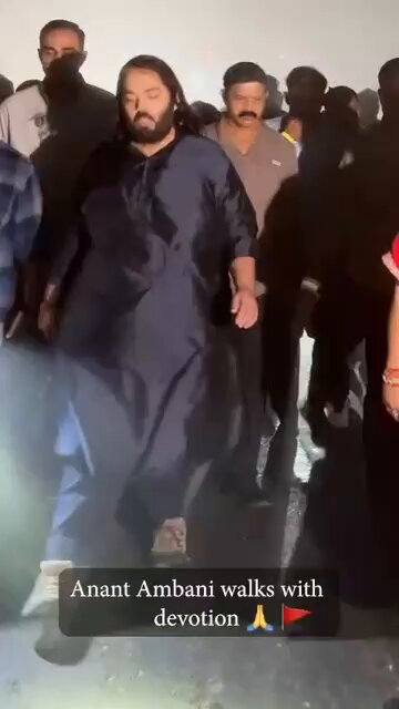 Anant Ambani and Dhirendra Shastri together—what a powerful image of our timeless cultural heritage.