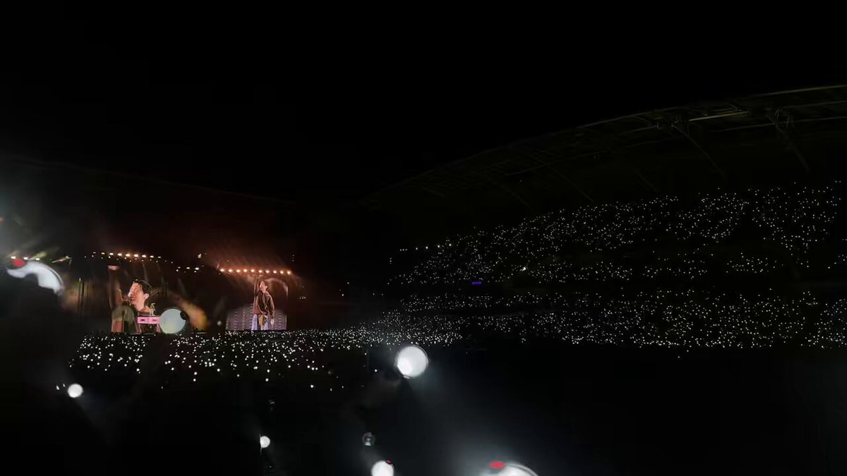 and it indeed IS hope world #HOPE_ON_THE_STAGE_TOUR #HOPE_ON_THE_STAGE_TOUR_LA #HOBI #JHOPE