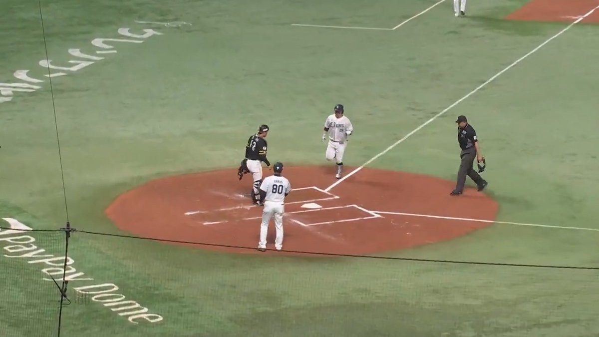 埼玉西武 #古賀悠斗 選手の今季第1号先制ソロホームラン🌈 #seibulions 👇ライブ配信はこちら