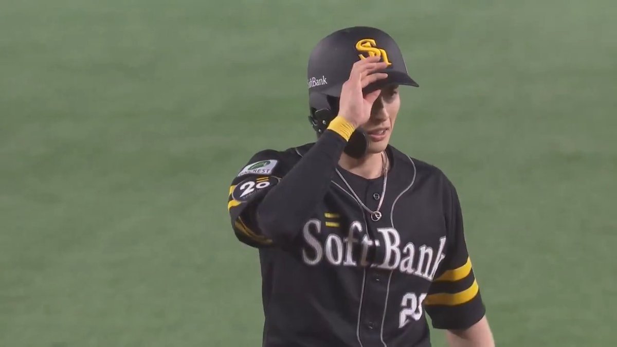 追いついた！！ 福岡ソフトバンク #周東佑京 選手が満塁から同点となる2点タイムリーヒット👏 #sbhawks 👇ライブ配信はこちら