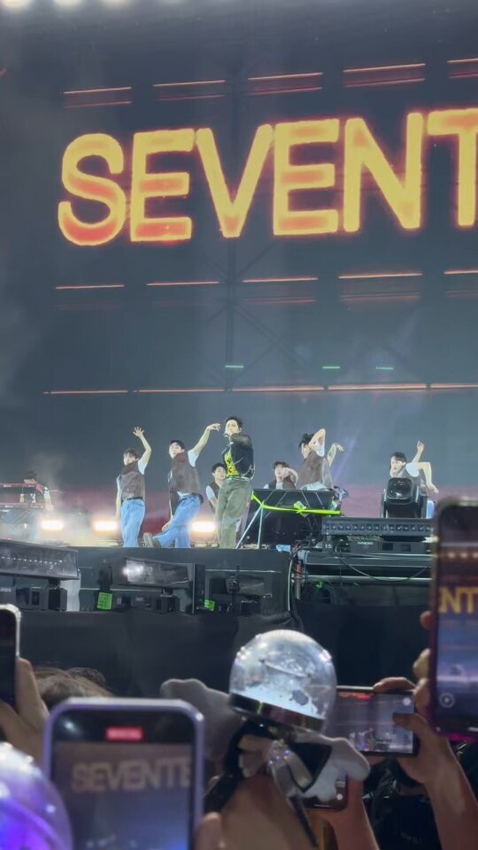 love, money, fame #SEVENTEENatPalNorte2025