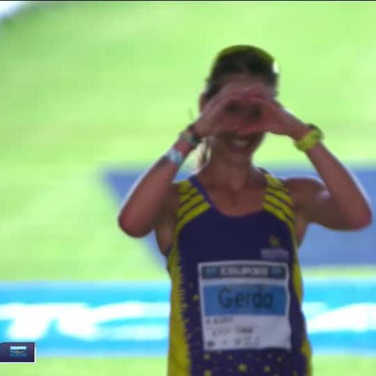 ๐:๐๐:๐๐ โก Gerda Steyn does it again ๐๐ It's a record-breaking sixth win at the Two Oceans for the smiling assassin ๐๐ฟ๐ฆ ๐บ Stream #TTOM2025 on DStv: #HereForHer