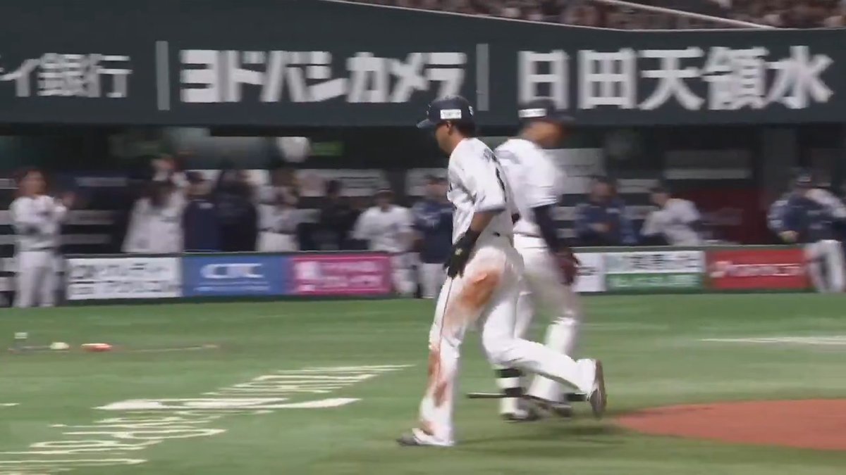 埼玉西武 #ネビン 選手が初球から2点タイムリー2ベースヒット‼️ 続く #セデーニョ 選手が犠牲フライを放ちこの回4点目‼️ #seibulions 👇ライブ配信はこちら