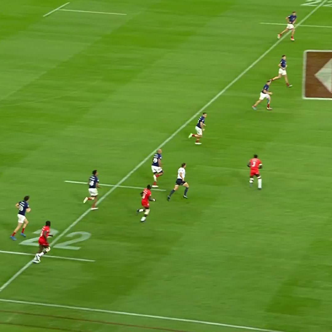 What a start for Kenya ๐ฅ Vincent Onyala gives Shujaa the opening score against France ๐ฐ๐ช #HSBCSVNS | #HSBCSVNSSGP