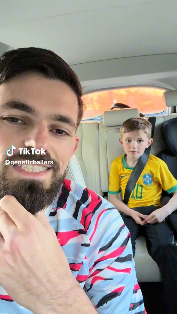Wholesome Content Alert 🚨 The stuff we don’t see. How they represent ‘our’ club. Well done Jorgen, Pablo and Hee Chan 👏 Following video taken from GeneticBallers TikTok. #Wolves #wwfc