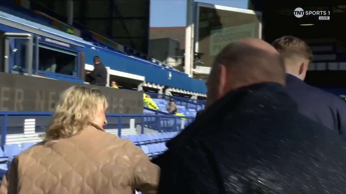 Goodison Park Sprinkler 1-0 Jarrad Branthwaite 😂💦 📺 TNT Sports &amp; discovery+ UK