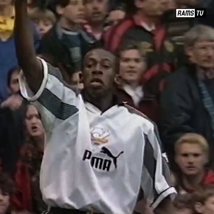 Paulo Wanchope. Debut. Old Trafford. #OnThisDay in 1997! 😍🇨🇷