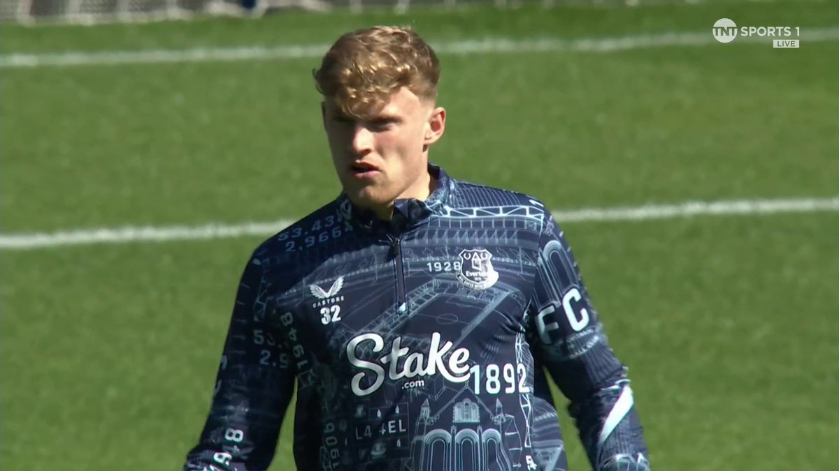 "Jarrad Branthwaite might have to be the one that you sacrifice to generate the cash. There has been talks of Man United." 💰 Will Everton keep their star players beyond this season? ⭐ 🎙 Lynsey Hipgrave | 📺 TNT Sports &amp; discovery+ UK