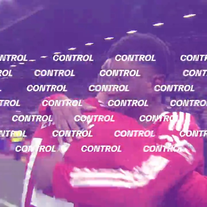 The art of control 🕹️👊 #MUFC || @ApolloTyres