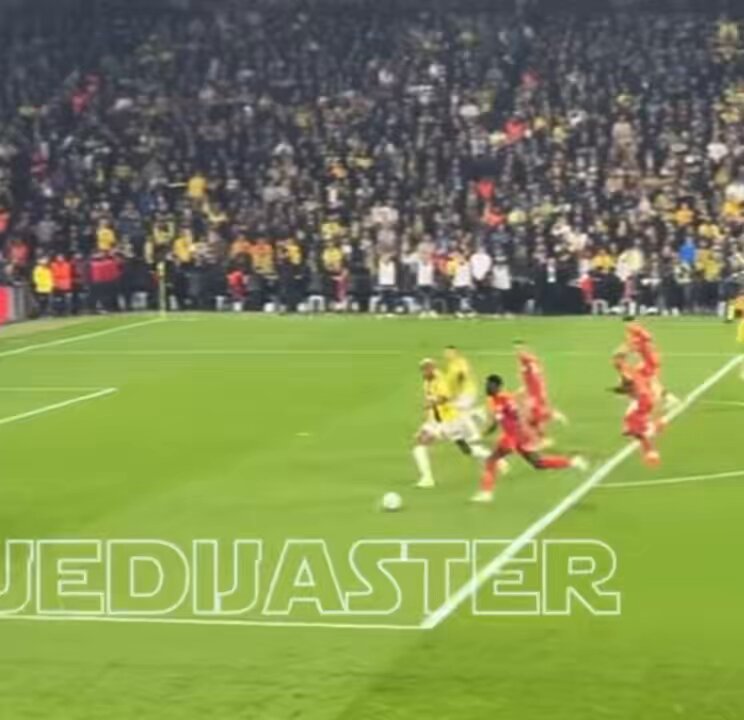 Fenerbahçe'nin attığı golün başka açısı. Evet yanlış görmediniz.. Ofsayt yok dediler ve bu pozisyonda gol verildi arkadaşlar..