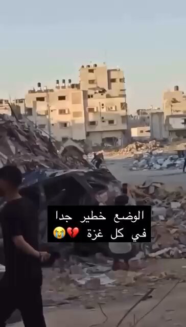 غزة: جريمة العصر وصمت العالم عار ما يجري في غزة الآن هو إبادة مكتملة الأركان، وواحدة من أبشع الجرائم التي شهدتها البشرية في العصر الحديث. أطفال يُدفنون تحت الركام، عائلات تُمحى بالكامل، مستشفيات تُقصف، بنايات بساكينها تُسوّى بالأرض، والعالم يقف صامتًا. هذا الصمت ـ العربي والإسلامي والمسيحي والإنساني ـ على المجازر في غزة، خيانة أخلاقية كبرى. ما نشهده ليس مجرد تداعيات حرب، بل إجرام تشيب له الولدان، يتم بتواطؤ دولي، وبغطاء واضح من أصحاب القرار في العالم، ومن المحافل التي تُدير مصير البشرية من خلف الستار، بمباركة مراكز النفوذ العميقة. هذه البشاعة ما كان لها أن تستمر لولا الرضا الأمريكي والغربي، وخصوصًا من دوائر القرار التي أعادت تسليح إسرائيل، وأطلقت يدها، ومنحتها الوقت والدعم لتفعل ما لم يجرؤ عليه حتى الغزاة في أحلك عصور الظلام. نعم، ما جرى في 7 أكتوبر كان خطأ كبير في التقدير والحسابات، واعطى الحجة والمبرر لما نراه الآن. لكن أن يُصبح هذا الخطأ ذريعة لإبادة شعب بأكمله، فهذا جنون وظلم وانهيار لكل المعايير الأخلاقية والإنسانية. أدعو الشامتين والصامتين على ما يُرتكب في غزة أن يدركوا: هذا الإجرام سيتكرر مع أي جهة او دولة تخرج عن طوق المارد العالمي، أو تتحدى مراكز النفوذ العميق. وحينها، لن تُجدي الأموال، ولا الاستثمارات، ولا السلطة التي دفعت البعض إلى اختيار موقف التجاهل. ما يتعرض له الفلسطينيون اليوم هو اختبار للضمير الإنساني كله، بما في ذلك النخب اليهودية المؤثرة في العالم. فلنتّحد جميعًا ضد هذه الجريمة، ولنرفع أصواتنا دفاعًا عن الإنسانية.