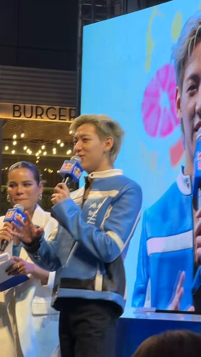ไหนใครทีมแฟน #RedBullTHEnergyWorldxBamBam #RedBullTHxBamBam #RedBullNewPresenter #RedBullTH #Bambam #centralwOrld