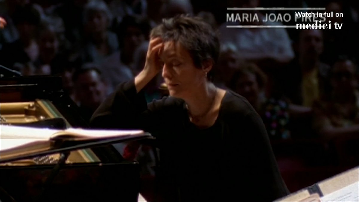 🤦 It's probably every musician's worst nightmare: imagine yourself sitting on stage ready to play a concerto and the orchestra begins to perform a completely different piece...😮