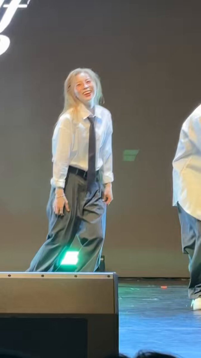 초콜 으르렁 사이렌 이게진짜라니///….