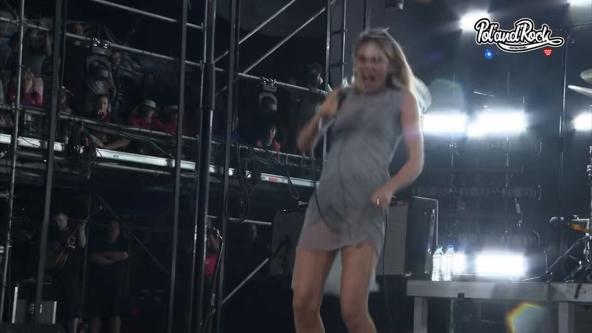 Wolf Alice performing ‘Formidable Cool’ live at Pol’and’Rock Festival 2022