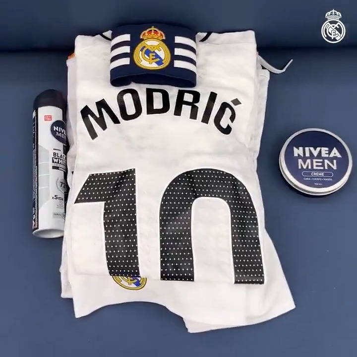 👕🔢 ¡Nuestro vestuario al detalle! 🔵 #PreparationIsEverything