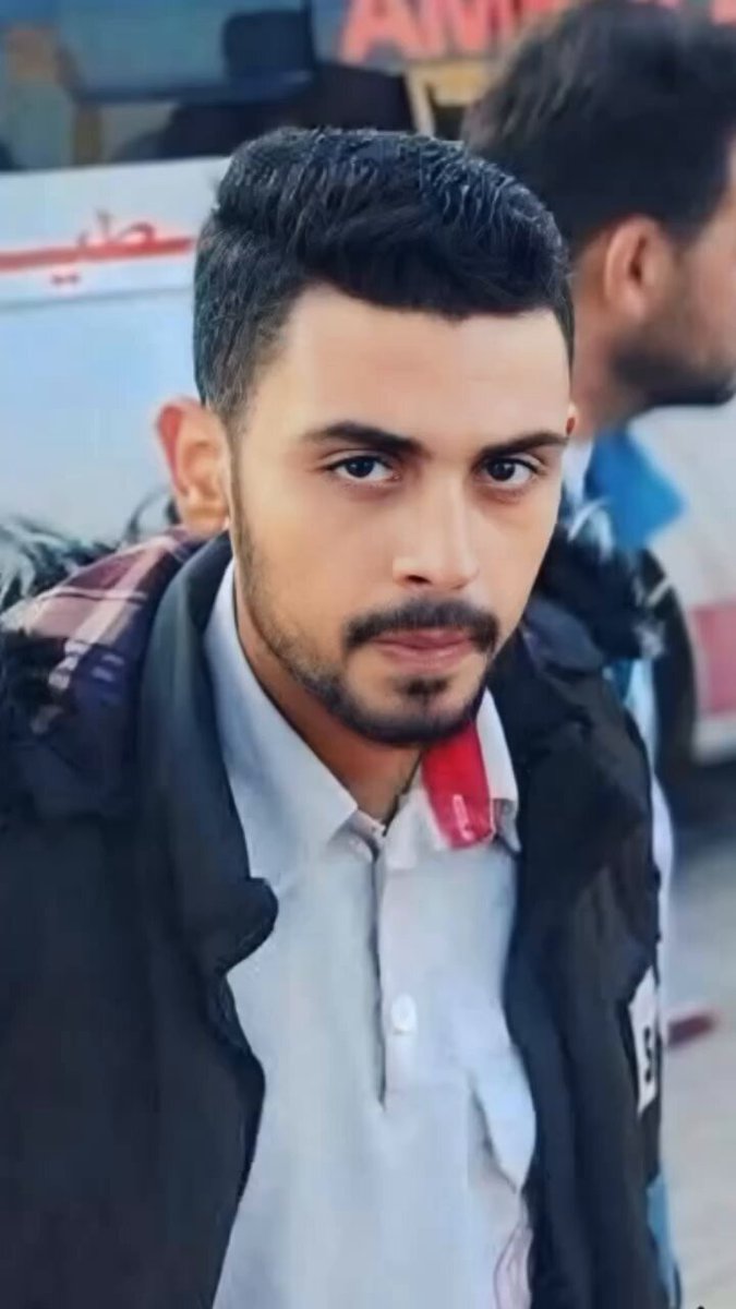 من وسط زخات الرصاص "سامحيني يما, سامحيني, انا سلكت الطريق عشان اساعد الناس".. آخر ما قاله المسعف رفعت رضوان قبل ان يقتله الجيش الاسرائيلي في رفح برفقة 14 عنصرا من الهلال الأحمر والدفاع المدني
