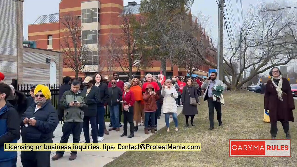 Attendees in line for campaign event featuring Liberal leader Mark Carney sing the national anthem. 📸 Apr 4, 2025 #cdnpoli #Scarborough #ProtestMania