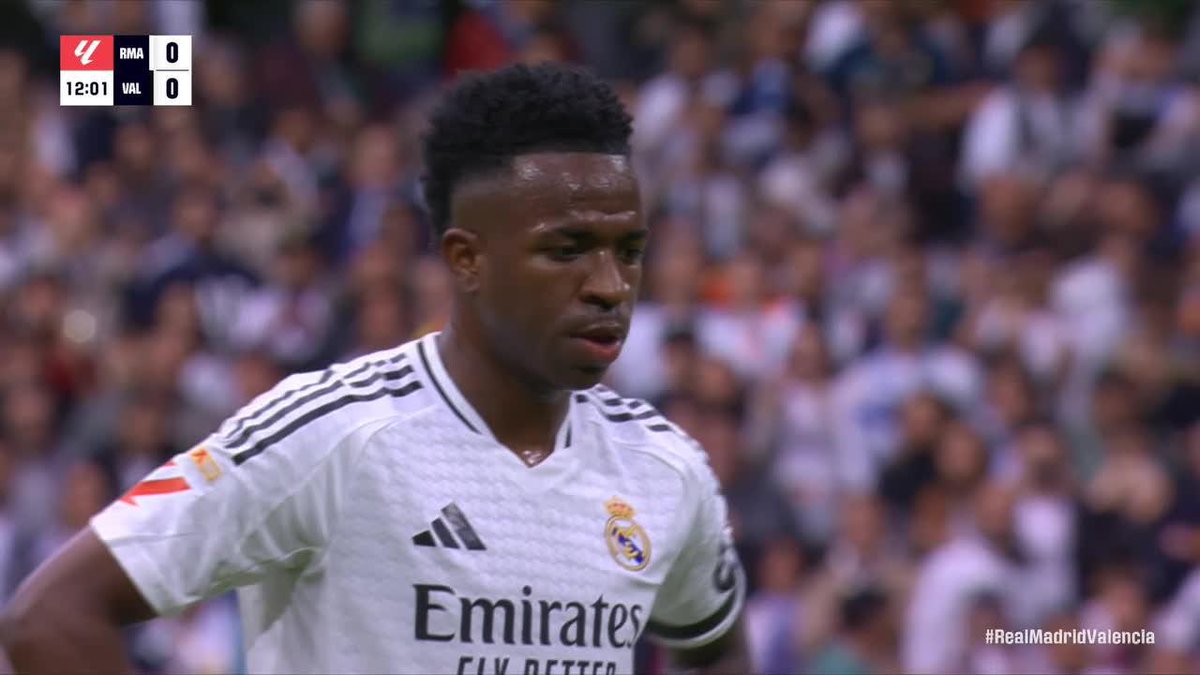 VINI JR.'S PENALTY IS SAVED 😨
