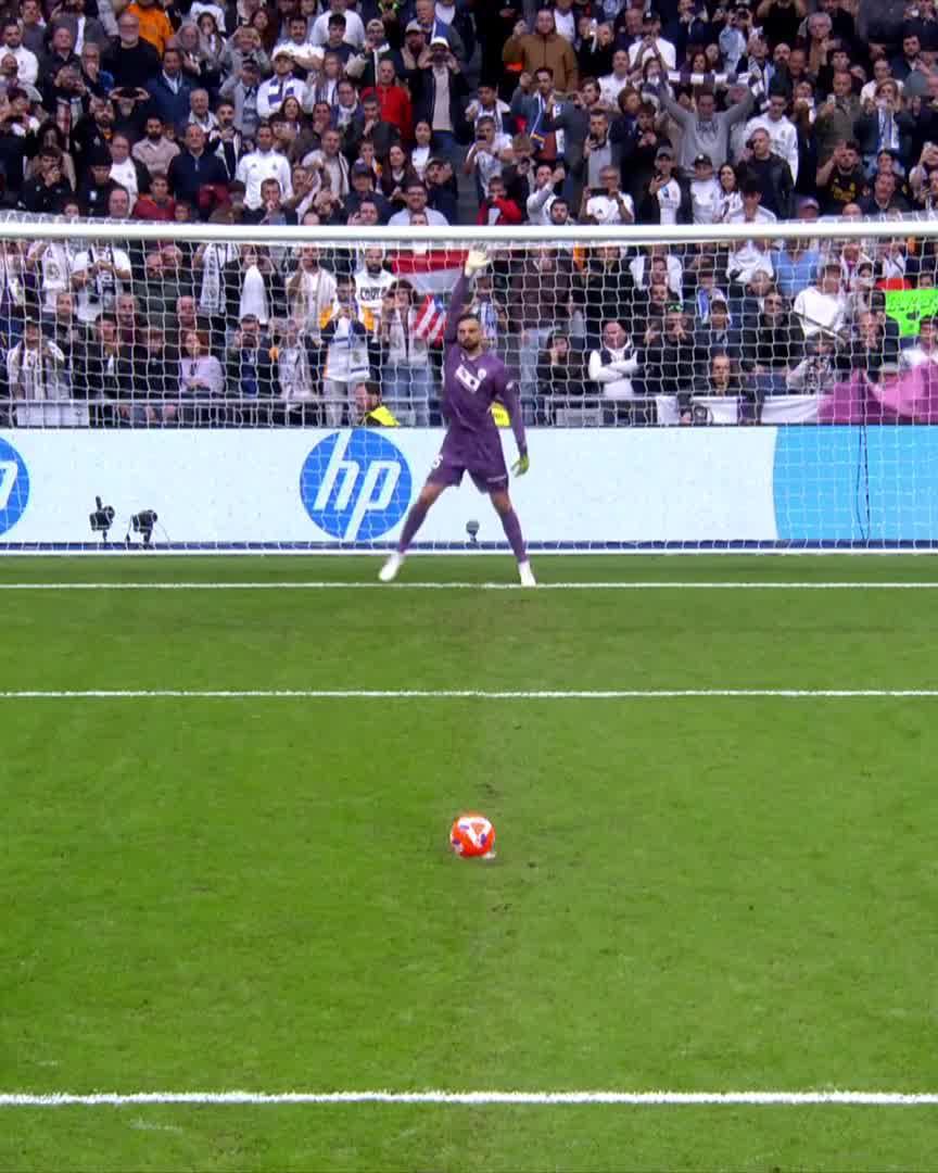 VINICIUS 🇧🇷 RATE SON PÉNALTY FACE À VALENCE !!!! ❌