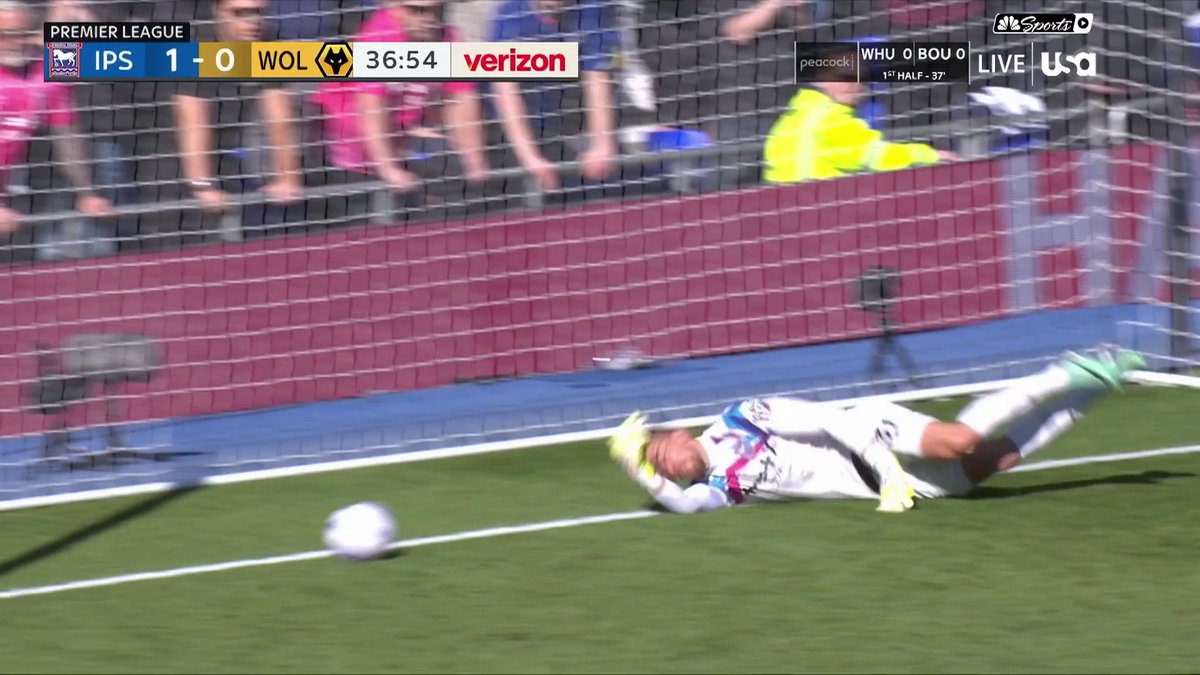 BIZARRE sequence in Ipswich! 😯 Goalkeeper Alex Palmer makes a mess of a simple back pass and nearly concedes a goal, giving Wolves an indirect free kick from just 6 yards out in the process. 📺 USA Network | #IPSWOL