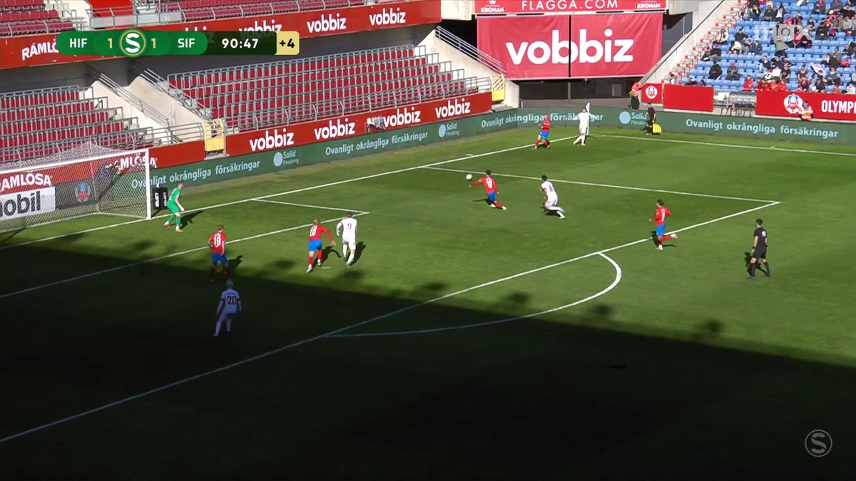 William Thellsson avgjorde för Sandvikens IF mot Helsingborgs IF med detta mål! 2-1 blev det till gästerna. 📲 Se höjdpunkter från Superettan på Max