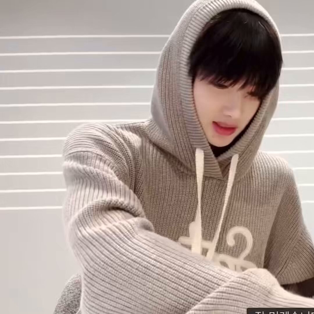 너겟 하나 먹는데 볼주머니 터지기 직전