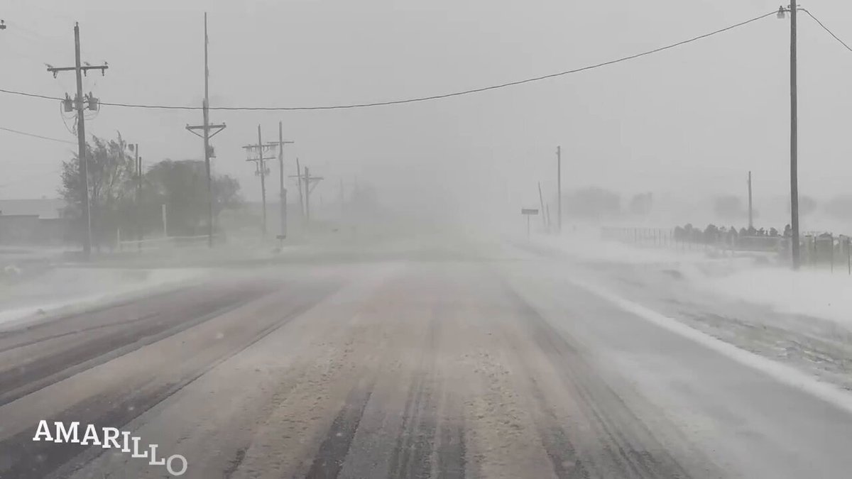 Live look from #Amarillo as it becomes a winter wonderland! Travel conditions are getting dicey! Via Blake Brown Photography Blake Brown