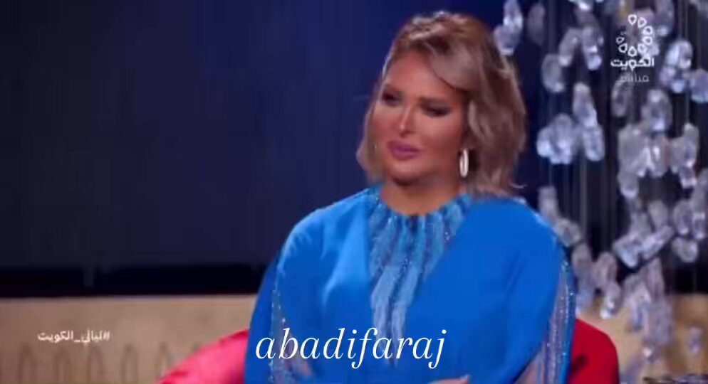 ذاك الجمهور الجاهل ربط التلحين بالعزف،ولا بد أن يكون الملحن عازف متمكن وإلا فهو غير ملحن هذا ماأملاه عليهم كبيرهم #محمد_عبده عازف على قده -كما ذكر - ولكنه أعظم ملحن بشهادة الأمير محمد عبدالله الفيصل والراحل طلال مداح . الأستاذ عبادي الجوهر يوضح الفرق بين الغناء والتلحين والعزف