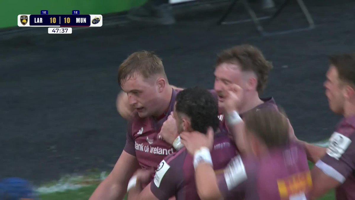 Coombes let West know all about his try! 💪