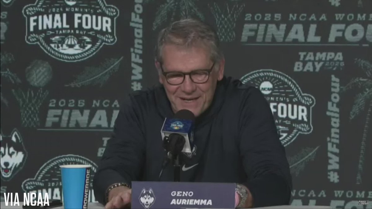 Geno Auriemma shouts out the women reporters at his press conference: "This is the most women I've ever seen at a press conference since I started this 40 years ago and I'm just really, really proud of you all."