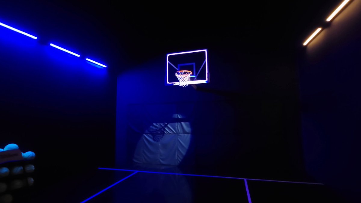 #ShootLightsOut starts now! Head to the Samsung Cube at Fan Fest to capture epic highlights in low light using Nightography on the new #GalaxyS25 Ultra.