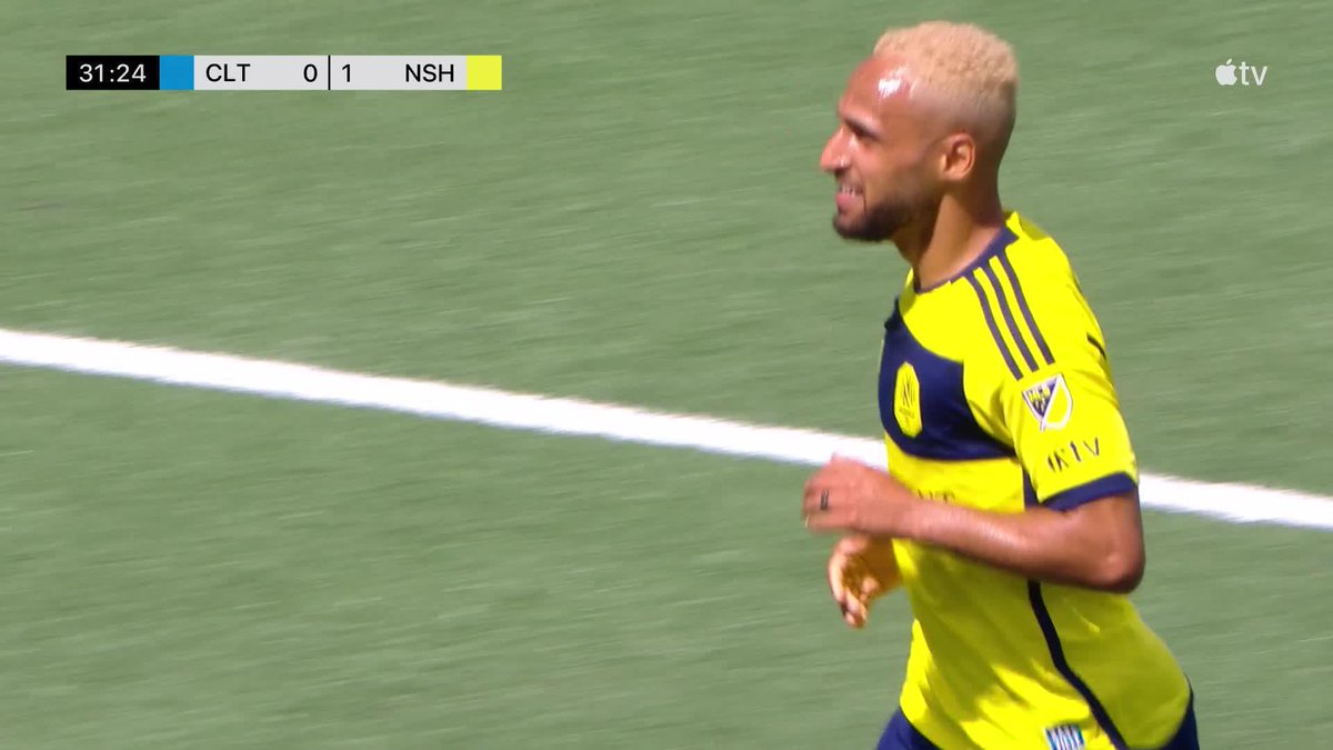 Hany Mukhtar opens the scoring off a beautifully lofted cross! Nashville SC take the lead! 📺 #MLSSeasonPass: