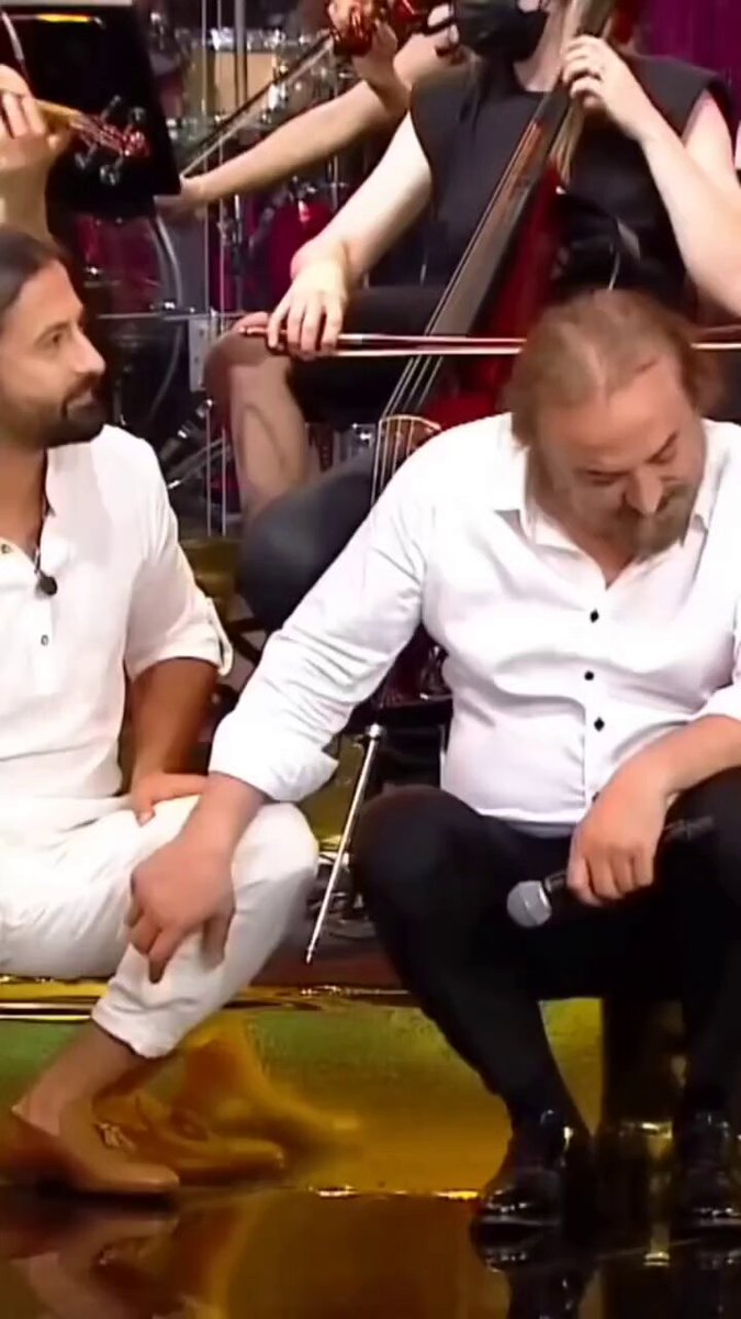 Koray Avcı- olkan Konak 🎶🎸🎧 Hiç unutmayacağım İçim yandı