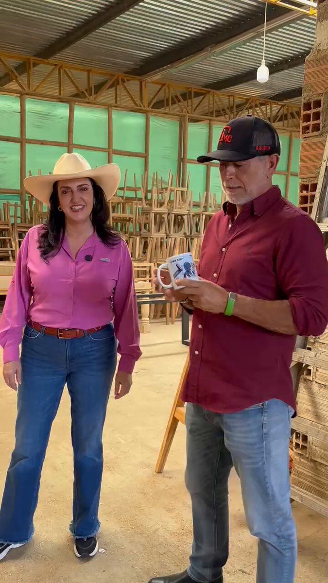 Que gran detalle Argiro Castaño será símbolo de esperanza, porque juntos recuperaremos el rumbo de Colombia. ¡Colombia no es socialista!