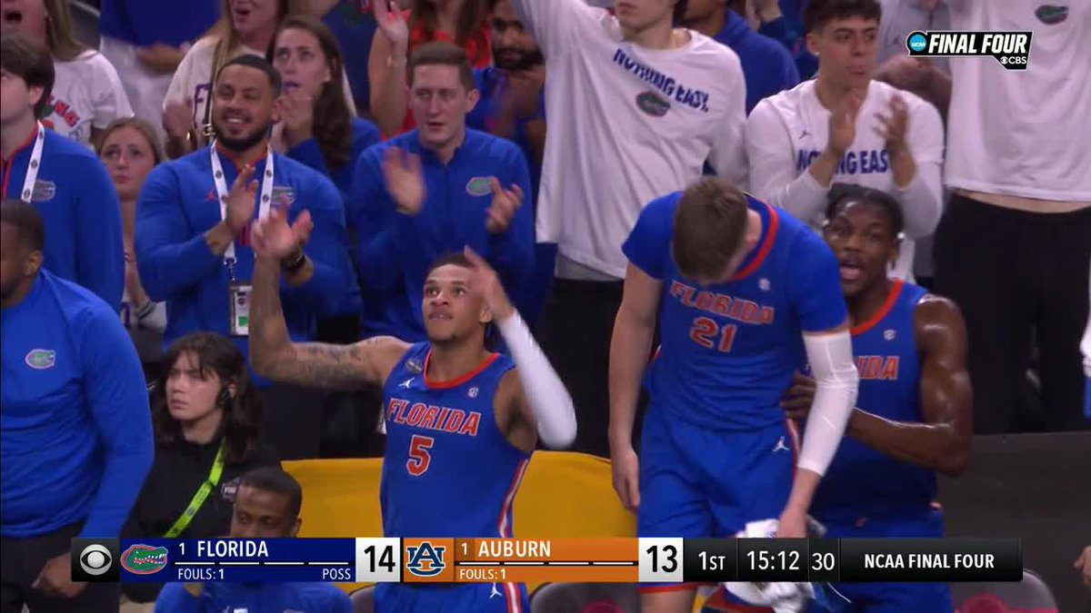 Florida BLOCK leads to a transition three 🐊🔥
