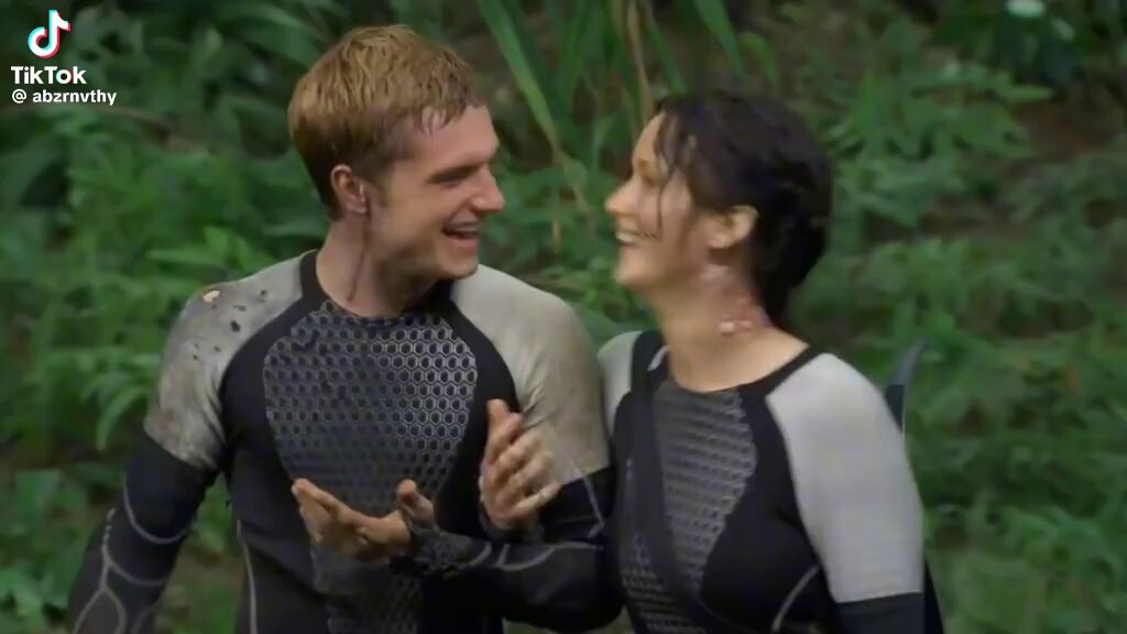 ver jennifer lawrence e josh hutcherson juntos de novo no epílogo de amanhecer na colheita mudaria vidas