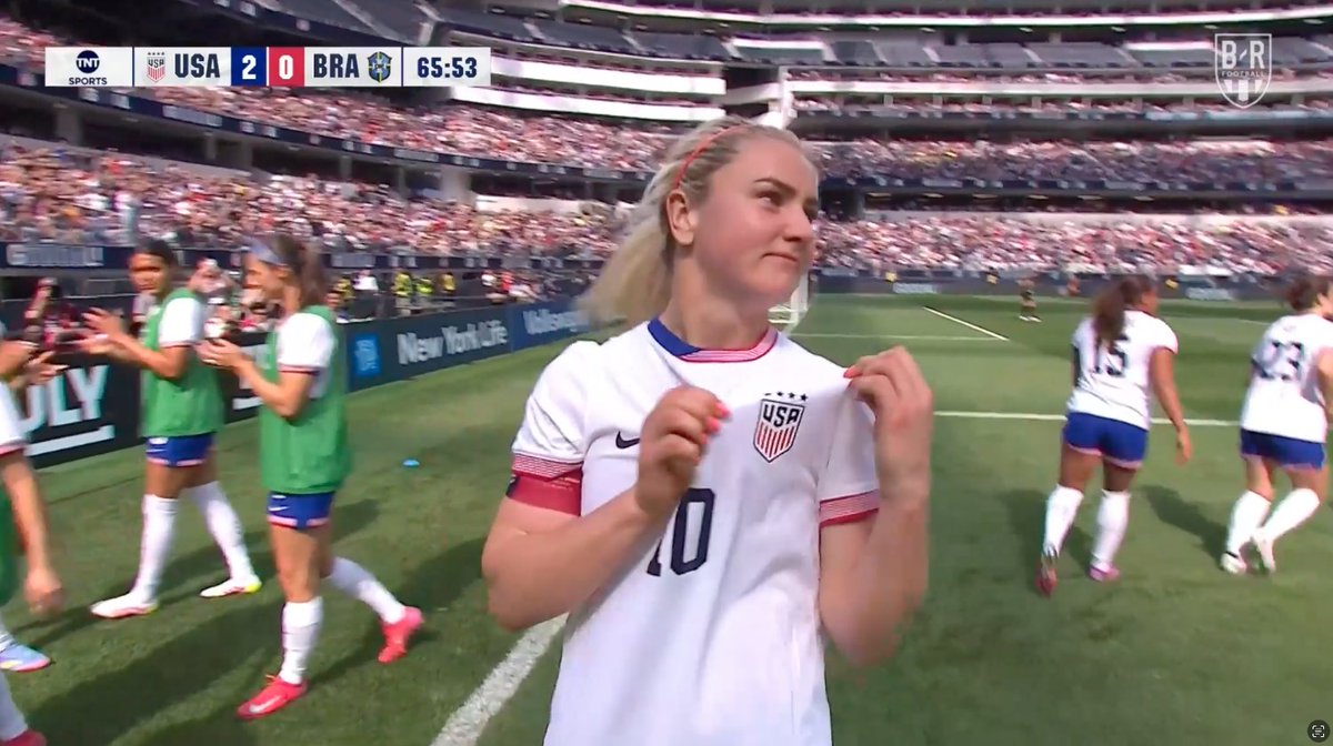 Captain Lindsey Heaps from the spot 🫡 Catch the game on TNT and Max or watch the AltCast, hosted by Sam Mewis and Roger Bennett, on truTV &amp; Max 📺