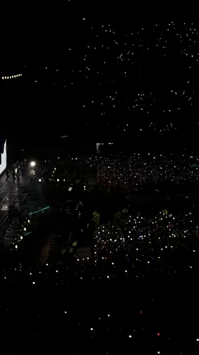 O Stray Kids lotando o MorumBis em São Paulo! 🔥 #StrayKids #dominATE_SAOPAULO